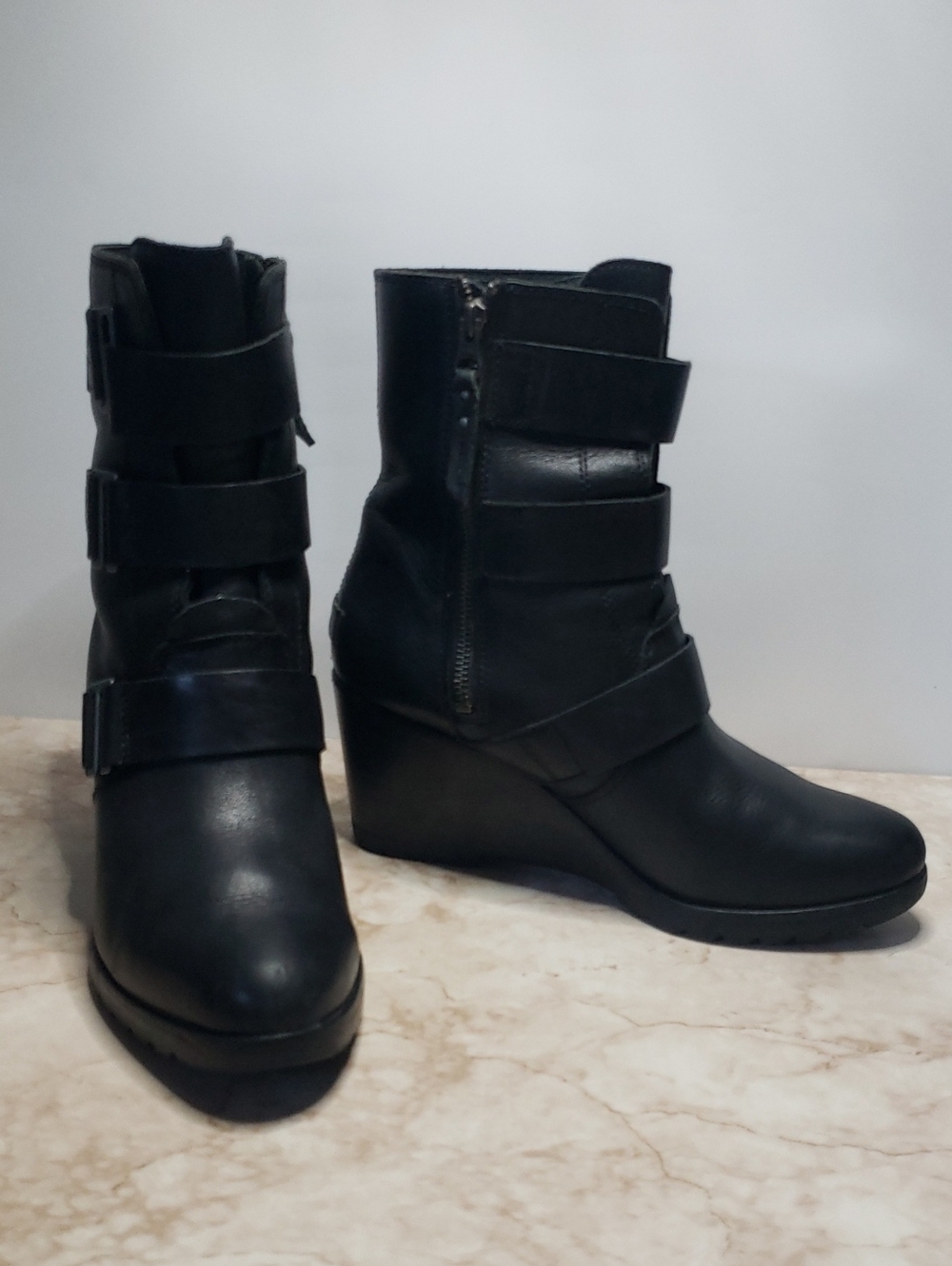 Sorel Women's Black Wedge Ankle Boots - Modern Strap Design 10.5